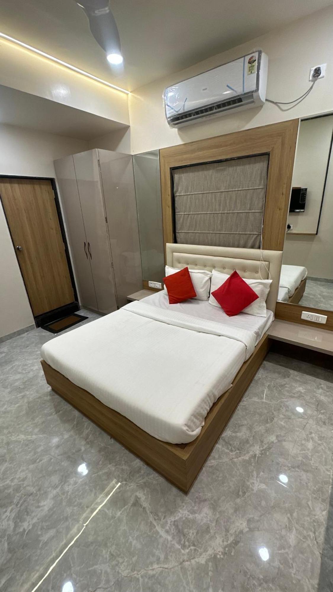Soho House By Jayshrea Hotel Chandrapur Bagian luar foto