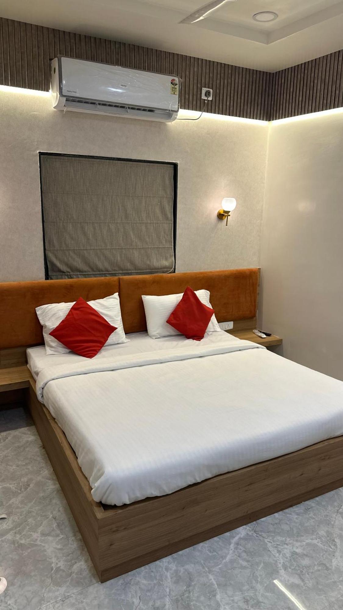 Soho House By Jayshrea Hotel Chandrapur Bagian luar foto